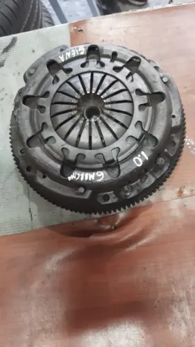 Volante do motor fiasa 1.0 / 6 manchas com plator e disco