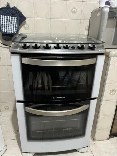 Fogão Electrolux 4 bocas duplo forno