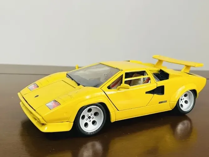 Miniatura Lamborghini Countach 1988 Bburago 1/18