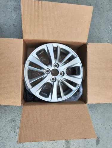 Roda avulsa Yaris aro 15 