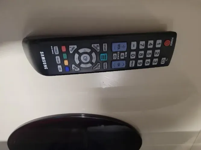 Google Chromecast 1st Edition + Monitor Samsung 24 Defeito