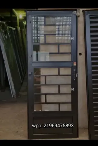 Porta Preta ou Branca tijolinho quadradinho ou palito 