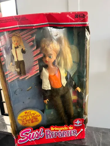 Boneca susi antiga na caixa