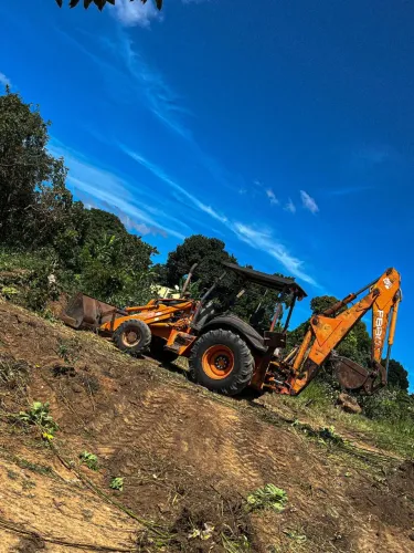 Retroescavadeira fiatallis 80.2 baixei pra vender rápido 