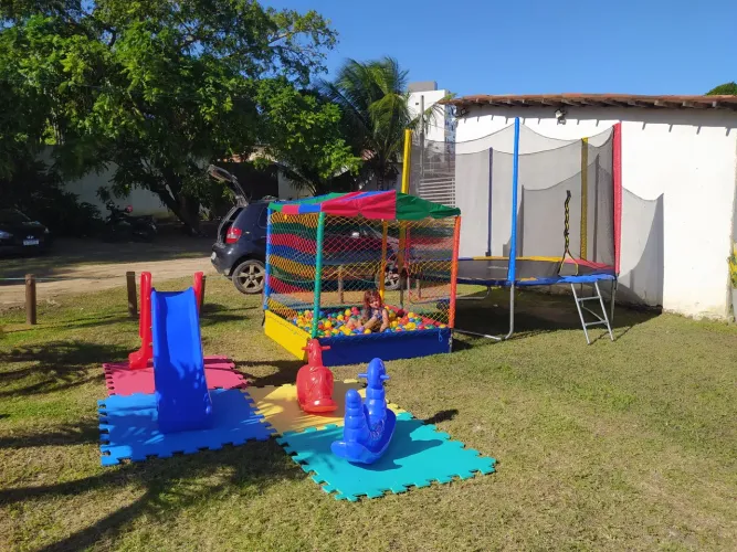 Aluguel pula pula piscina de bolinha de brinquedos para festas e eventos