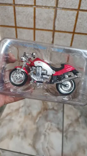 Miniatura moto Guzzi V10 Centauro - Maisto