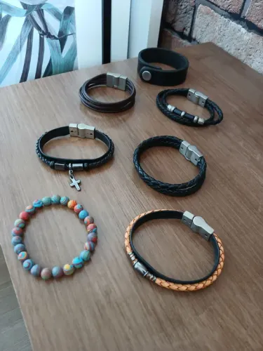 kit 6 pulseiras em couro, fecho imã + brinde 1 pulseira pedra malachita