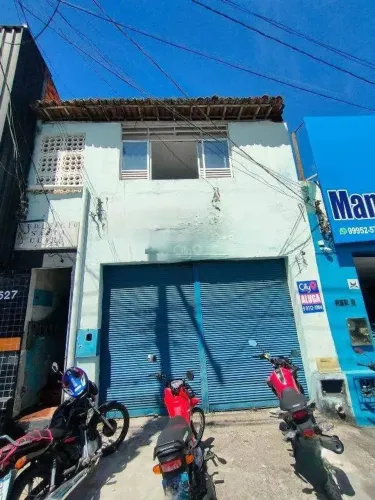Aluguel de Galpão no Bairro Novo Paraíso 150m²