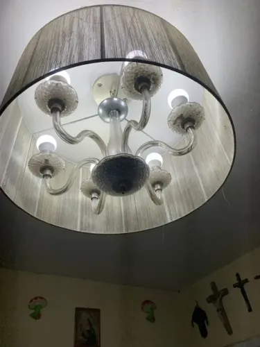 lustre de teto com 6 pontos de iluminação cor prata 