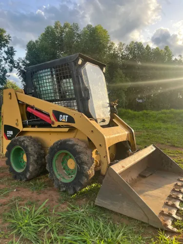 Mini carregadeira Bob cat 