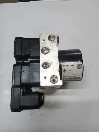 Modulo De Volkswagen Jetta 1k0614117an 1k0907379ak Cinza-escuro (Usado)