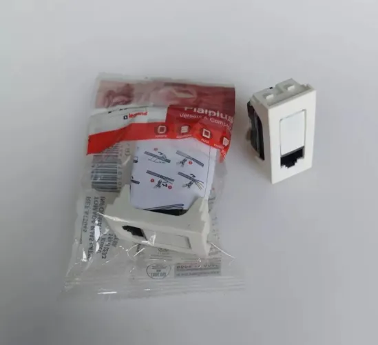 Tomada de Rede RJ45 Fêmea pial plus 