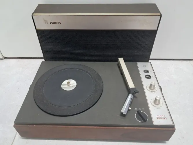 Toca discos maleta Philips 610 Sonata