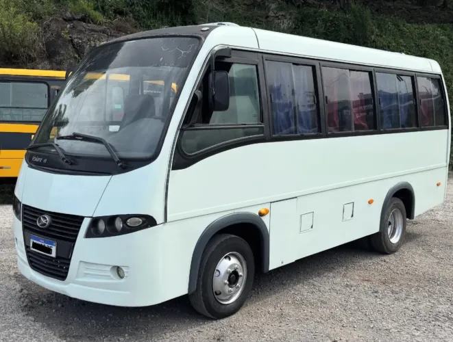 Volare V8  24 lugares  