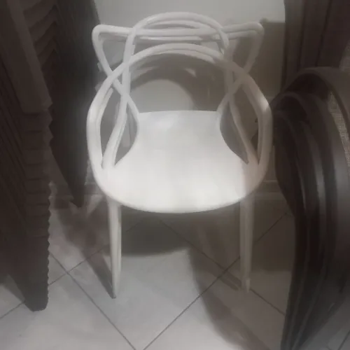 Cadeira Branca Moderna
