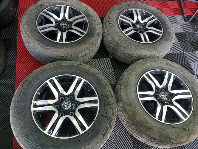 Rodas Aro 17 Hilux SW4+ Pneus 265 6517 Xbri Forza AT