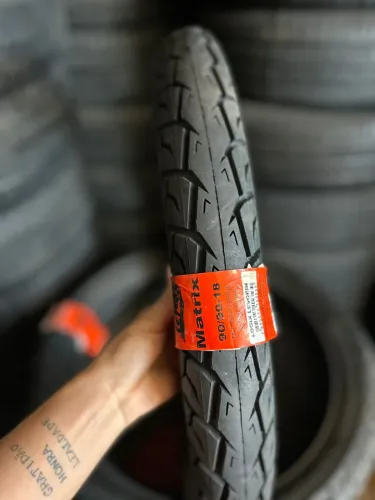 Pneu Levorin Traseiro 90/90/18 