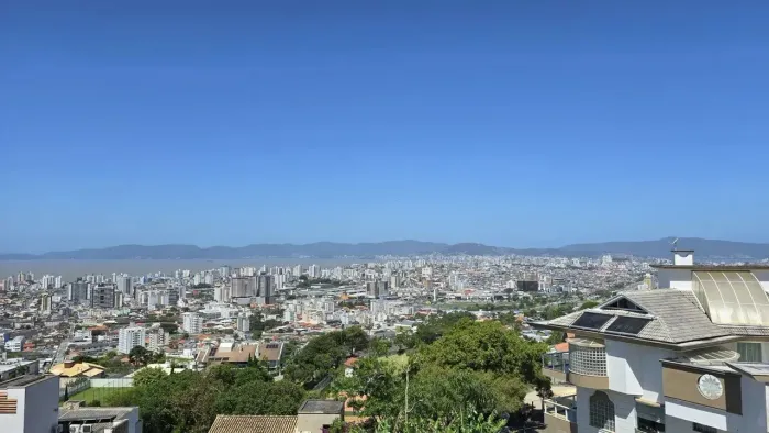 Lote/Terreno para venda possui 760 metros quadrados