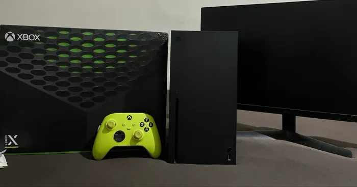 Xbox Series X Seminovo + Monitor