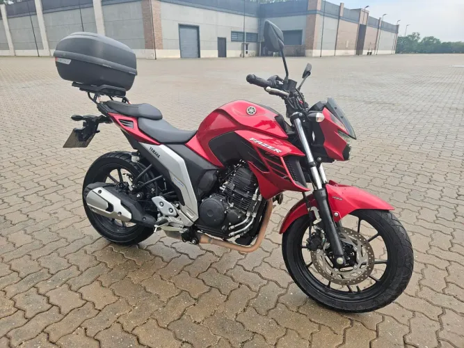 Vendo Yamaha FZ25 (Fazer 250) 22/23
