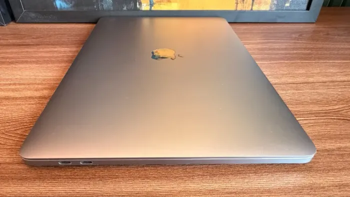 macbook pro m1 256gb