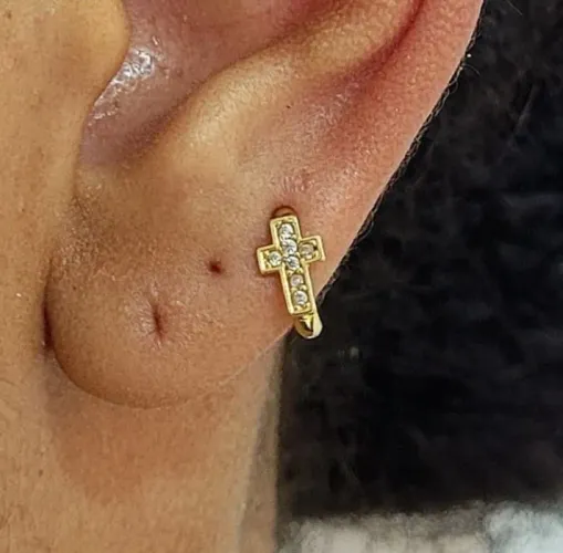 Argolinha Cruz Ouro 18k c/ Zircônias DESCONTO!