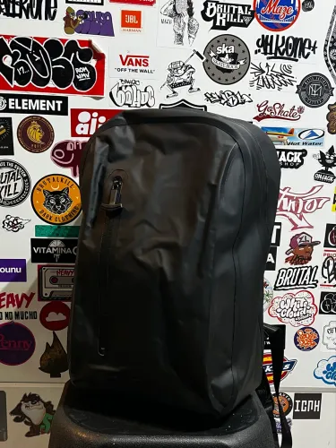 MOCHILA invictus IMPERMEÁVEL TORRENT 24L