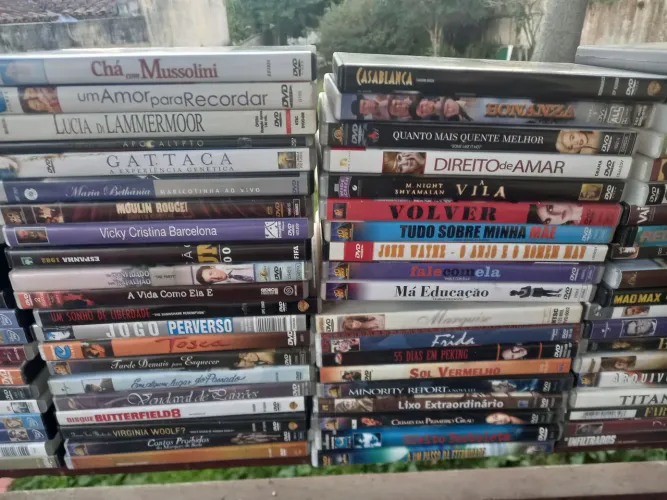Coleção de 100 DVDs Diversos -Somente Filmes