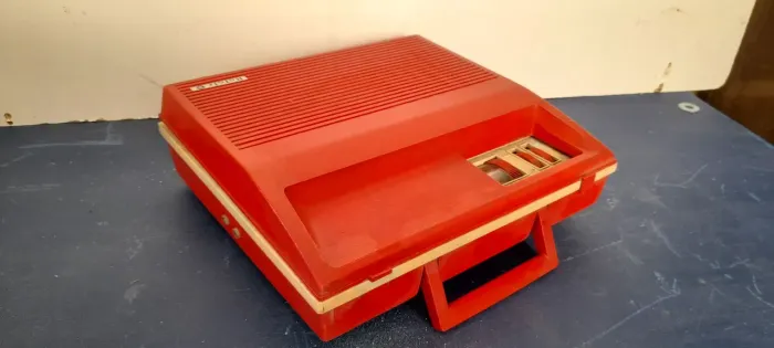 Rádio vitrola portátil , marca Belair , 3 rotações
