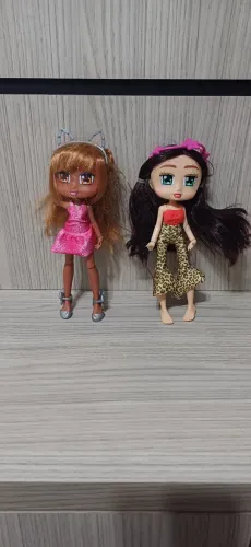 Duas Boneca Boxy Girls Dolls<br>Season