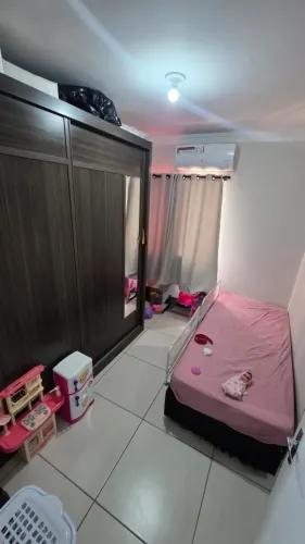 Casa de 3quartos Esmeralda valor R$370mil reais, Faço por350mil Reais,placa solar600kwh