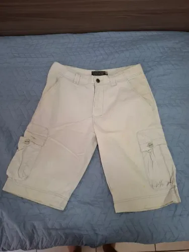 Bermuda de sarja branca masculina