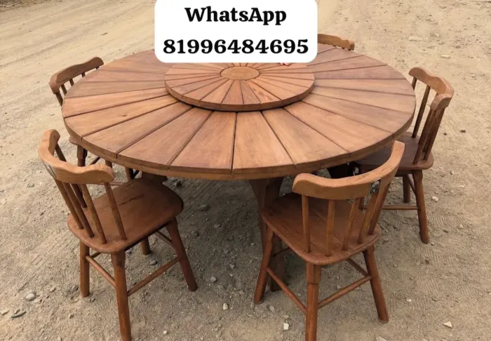 Conjunto de Mesa Redonda de Madeira