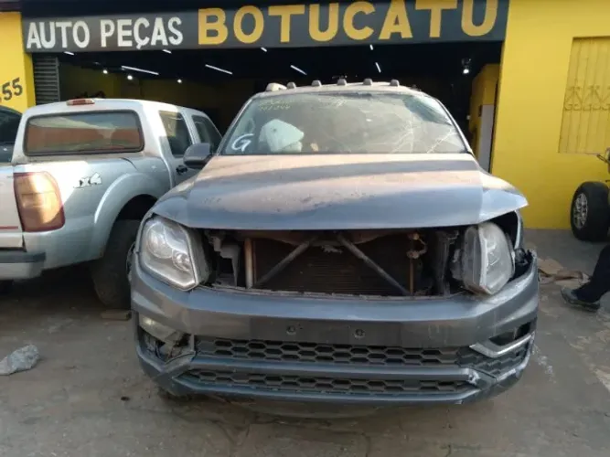 Sucata Volkswagen Amarok 2.0 Bi turbo Manual 4x4 2017 - Venda de Peças