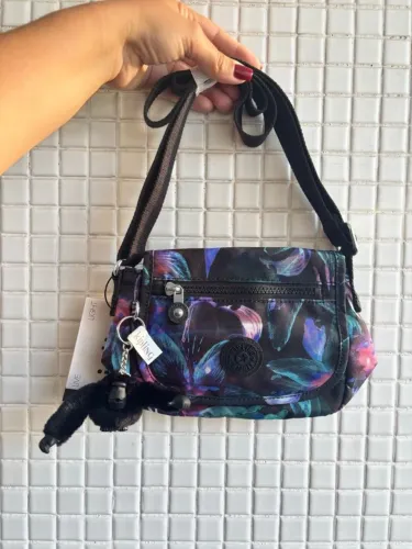 bolsa kipling estampada modelo sabian - nova