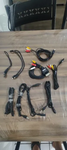 Kit com cabos de videogame ler descrição