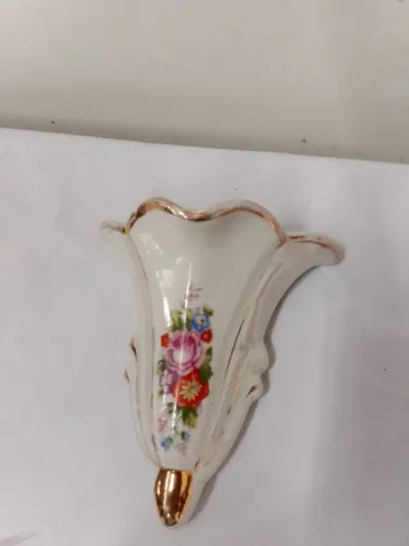 Antigo vaso de porcelana pra parede