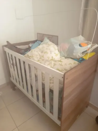 Berço bebê bem conservado 