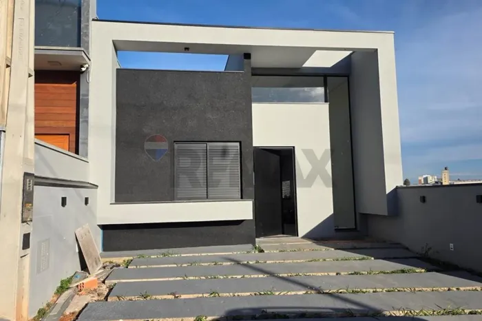 CASA DISPONÍVEL PARA LOCAÇÃO- COND. RESERVA DOS YPÊS 1