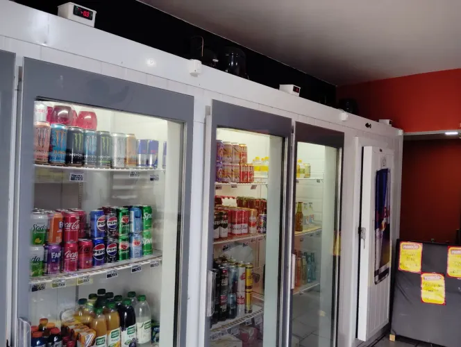 Distribuidora de bebidas e conveniência a venda - bairro Ahu