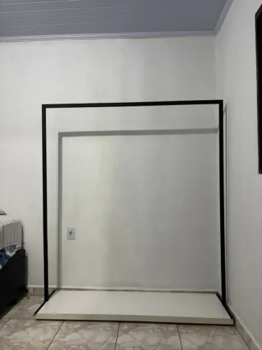 Arara de Roupa