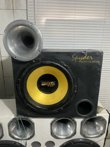 Vendo som automotivo 