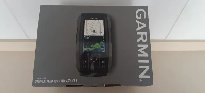 Sonar Garmin Striker Vivid 4CV com Sonda GT-20