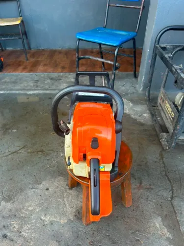 Vendo motoserra STHILL
