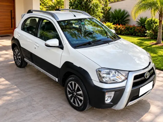 Toyota Etios Cross 1.5 Flex 16V 5P Mec. 2015