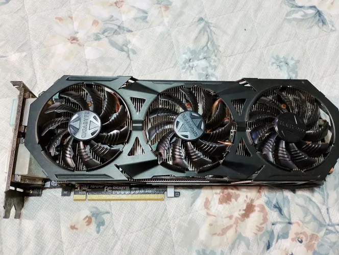 GTX 970 Windforce G1 Gaming - bem conservada