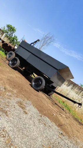 Carreta de ferro 4 rodas reforcada
