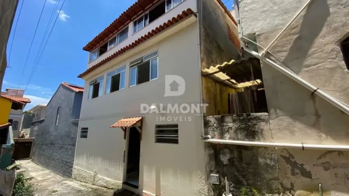 Peró - Cabo Frio - Triplex Mobiliado no Peró: 3 Suítes, Área Gourmet e Zero Condomínio