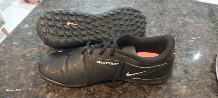 Nike Phantom, pouco usada, muito conservada, Sem nota fiscal.