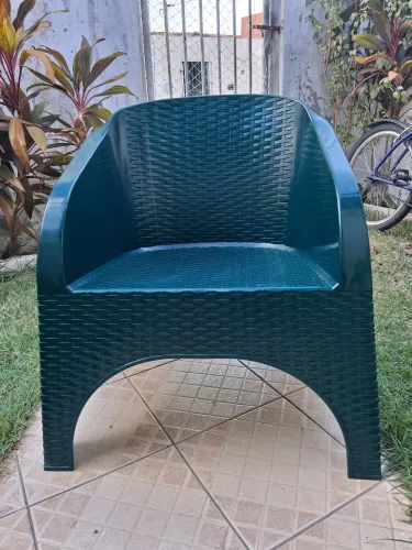 Vendo cadeira de plástico 